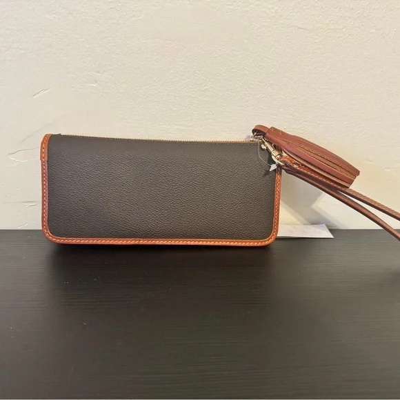 Dooney & Bourke Dark Brown KIRBY TATUM WRISTLET - Picture 2 of 7